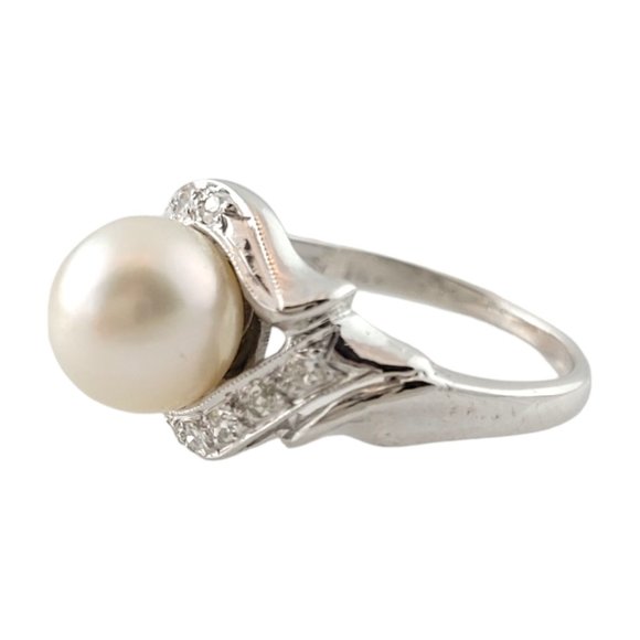 14K White Gold Diamond and Pearl Ring Size 5.25 #16424